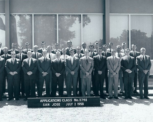 Black and white group photo of the IBM Applications Class of 1958 featuring Ross Perot Sr., who joined the company as a salesman.